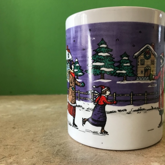 Set of 2 Christmas Mugs - Vintage - Picture 4 of 10